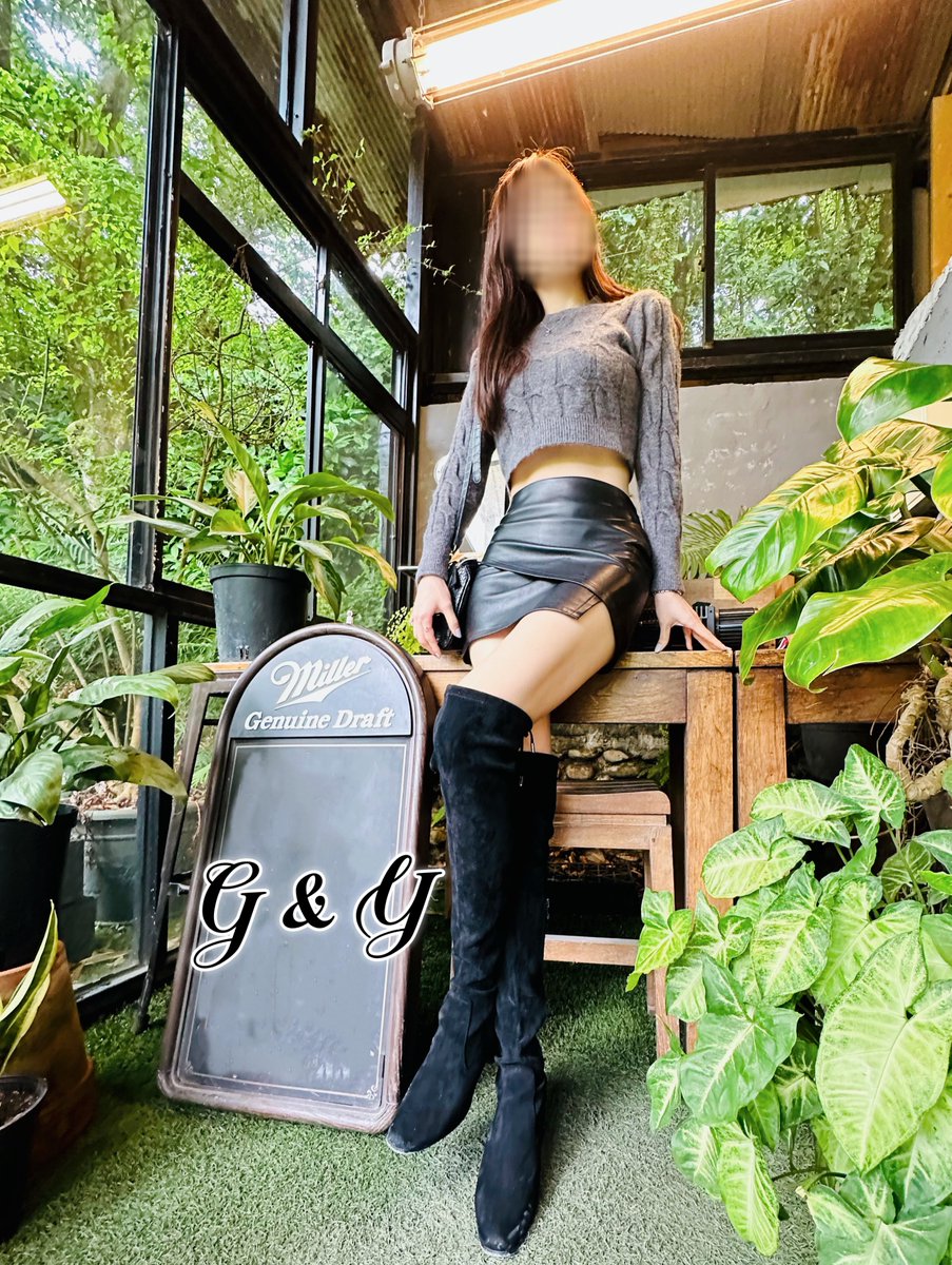 老婆說：

「這裡好像密室哦，
喜歡綠意盎然的地方，
是不是要來點色色❤️」

說著說著就撩起來…🤤🤤
新野外地點考察👀

#夫妻情侶聯誼 #單男聯誼
#單男報名請附生活照和自介
#Hotwife #妳我他的性愛之旅 https://t.co/Kr6CSzX73p