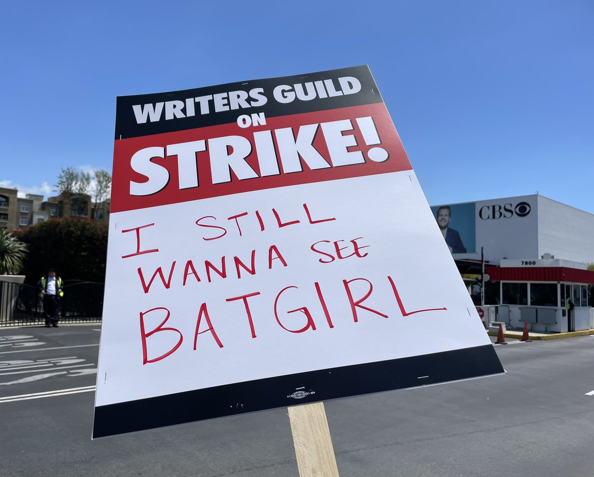 joerussotweets's tweet photo. The Writers Guild of America has some new demands…

Release Batgirl!!!!! https://t.co/q0q6KlpanW