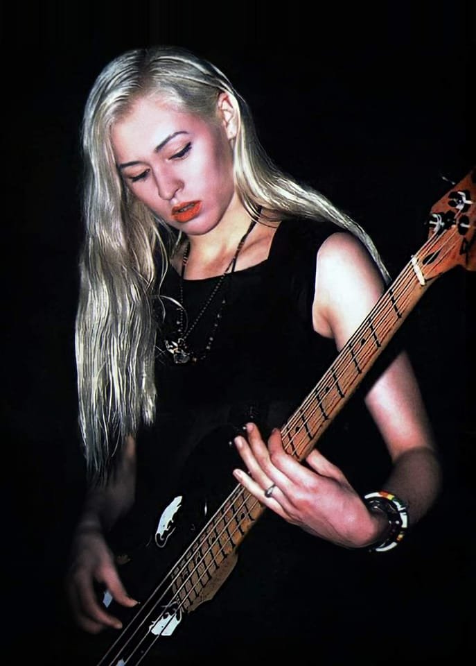 Happy Birthday to original Smashing Pumpkins bassist D\arcy Wretzky! 