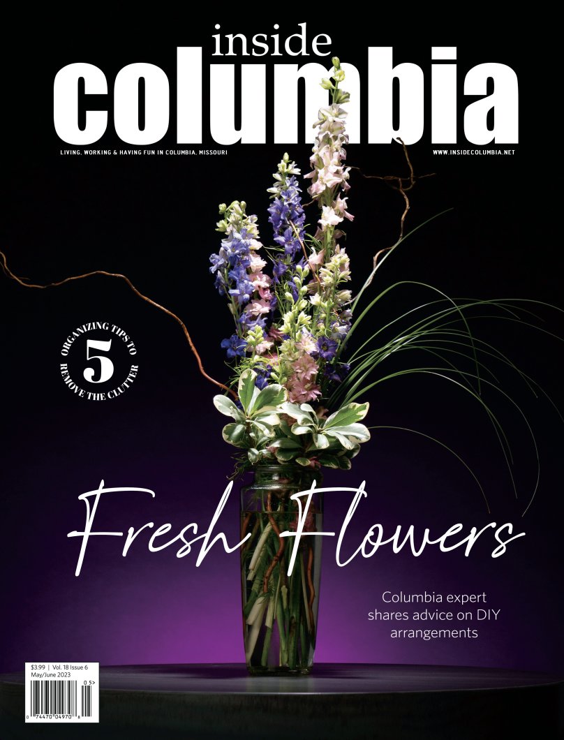 I would be dandelion, if I said this wasn't the most beautiful cover I've ever seen! 🌺 Learn how to create your own floral arrangement like a pro💐, what thrill seeking activities to try in Columbia 🚴‍♀️, and much more! To skip the wait in the future, make sure to subscribe!🌟