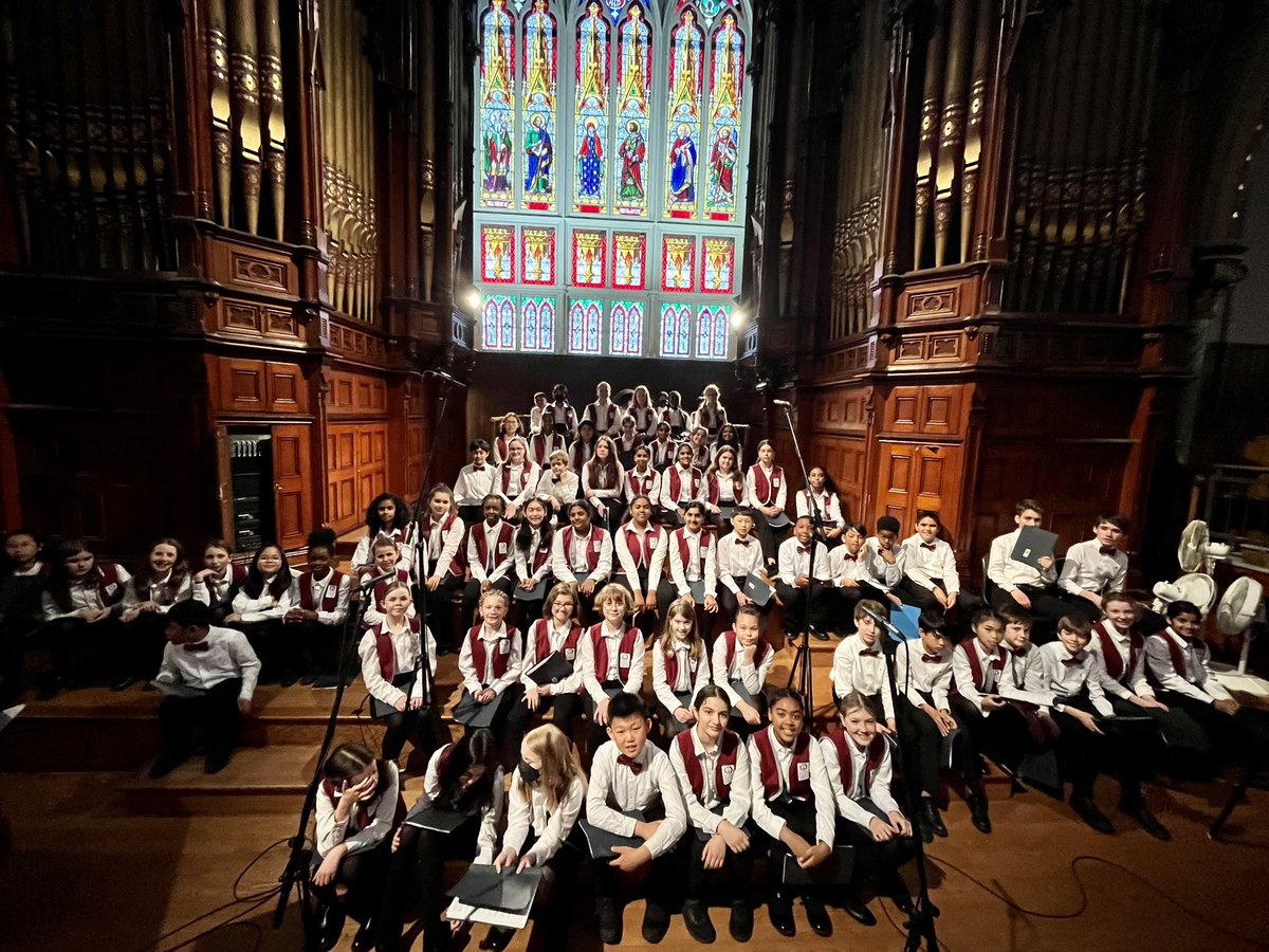 The OCSB Children’s Choir had the privilege of providing the music for the CEW Mass at Notre Dame Basilica. Accompanied by Tony Dunn on the piano. #ocsb #CEW2023 #CathEdWeek #ocsbArts #ocsbBeCommunity