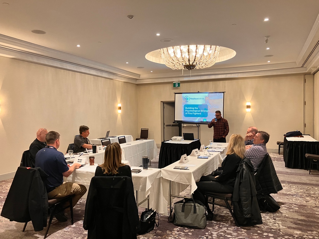 ⚠️🚨#OAFC2023 Workshop Underway🚨⚠️

The Resilient Minds Train-the-Trainer Workshop is up and running. 

.<a href="/CMHAOntario/">CMHA Ontario</a> 

Are you at OAFC 2023? Hit us up on social media!