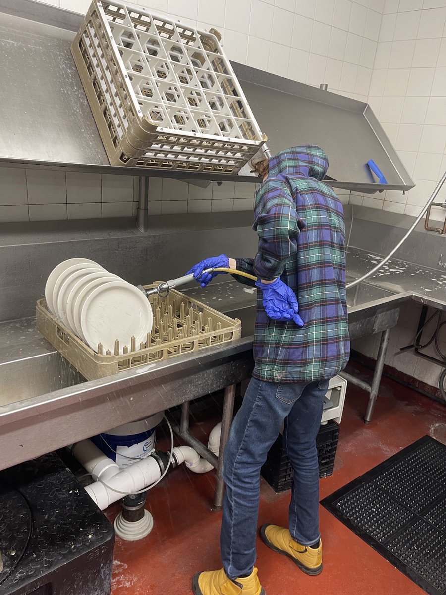 🏆 Working Wednesdays

ASUA is excited to have our students explore a variety of career options. Arcadia University's Dining Hall has been a wonderful partner for inclusive work-based learning and providing our students with experiences in each area of the worksite. #autism