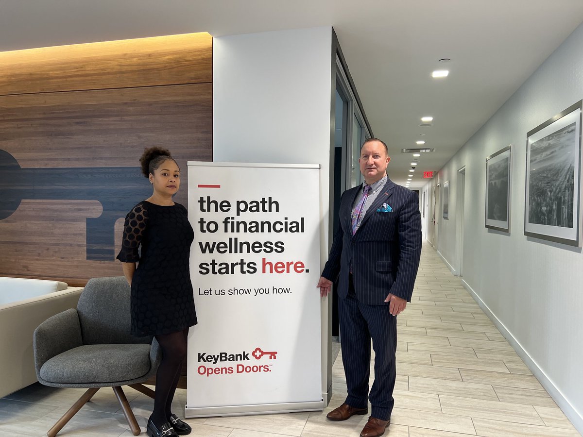 NYChamber's tweet photo. Thank you ⁦⁦⁦@keybank⁩ ⁦@KeyBankCtr⁩ ⁦@KeyBank_Help⁩ for hosting ⁦@NYChamber⁩ as we celebrate #smallbusinessmonth #networkingcoffee https://t.co/SvDFBfYqh5