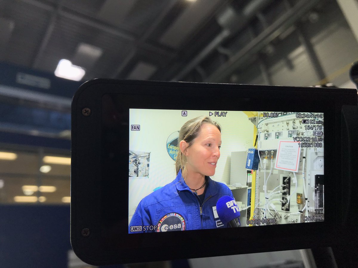 IsaGtz1's tweet photo. Premier mois d’entraînement des candidats astronautes européens dont la Française Sophie Adenot, à Cologne #esa #espace @BFMTV @Alexia_Ferre https://t.co/Jz69al1qh7