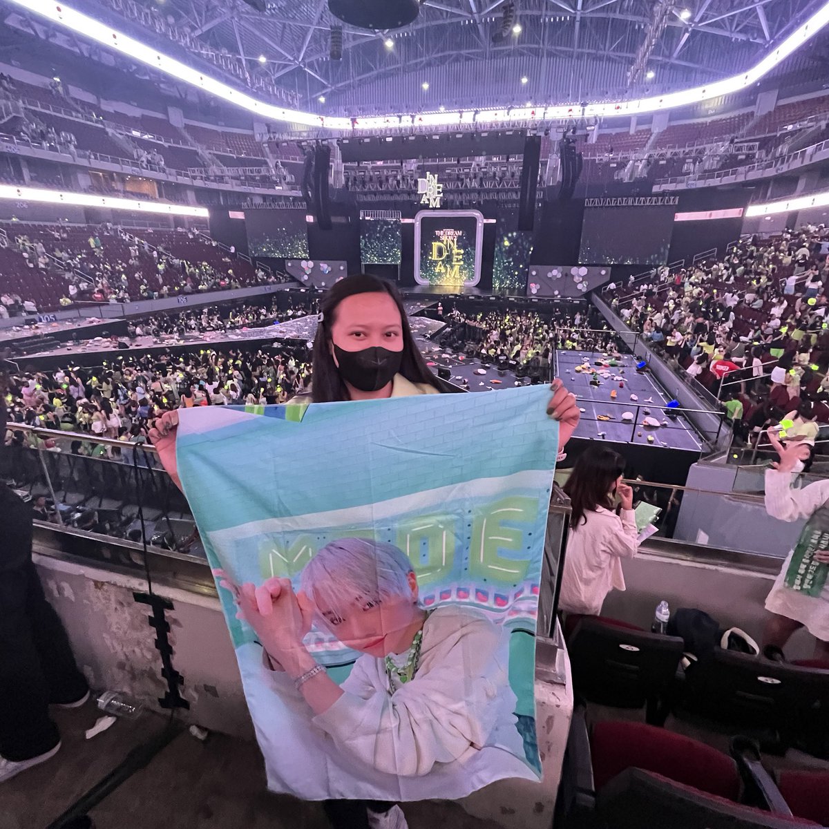 GeeneMiranda's tweet photo. And yet again, I am still DREAMing with you @NCTsmtown_DREAM 😭💚 

Mahal na mahal ko kayo DREAMies🫶🏻

Thank you so much po Daddy and Mommy, I love youuu!🥹🤍

#NCTDREAMinMANILA 
#TheDreamShow2_in_MANILA #NCTDREAM_TheDreamShow2_in_MANILA https://t.co/AP8DhEl6Ub