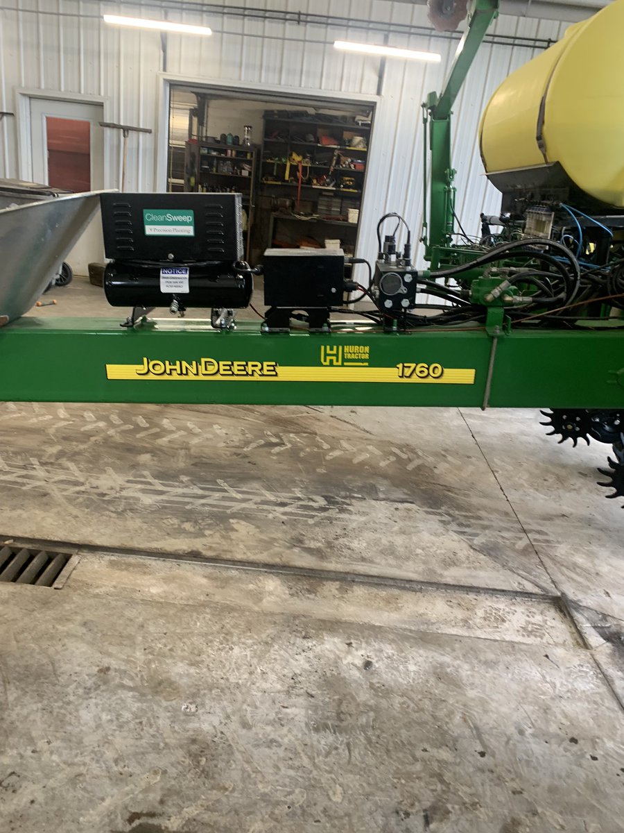 A Nice JD 1760 that got an overhaul this winter <a href="/PrecisionPlant/">Precision Planting</a> Gen 3 2020 DeltaForce vDrive FlowSense Reveal