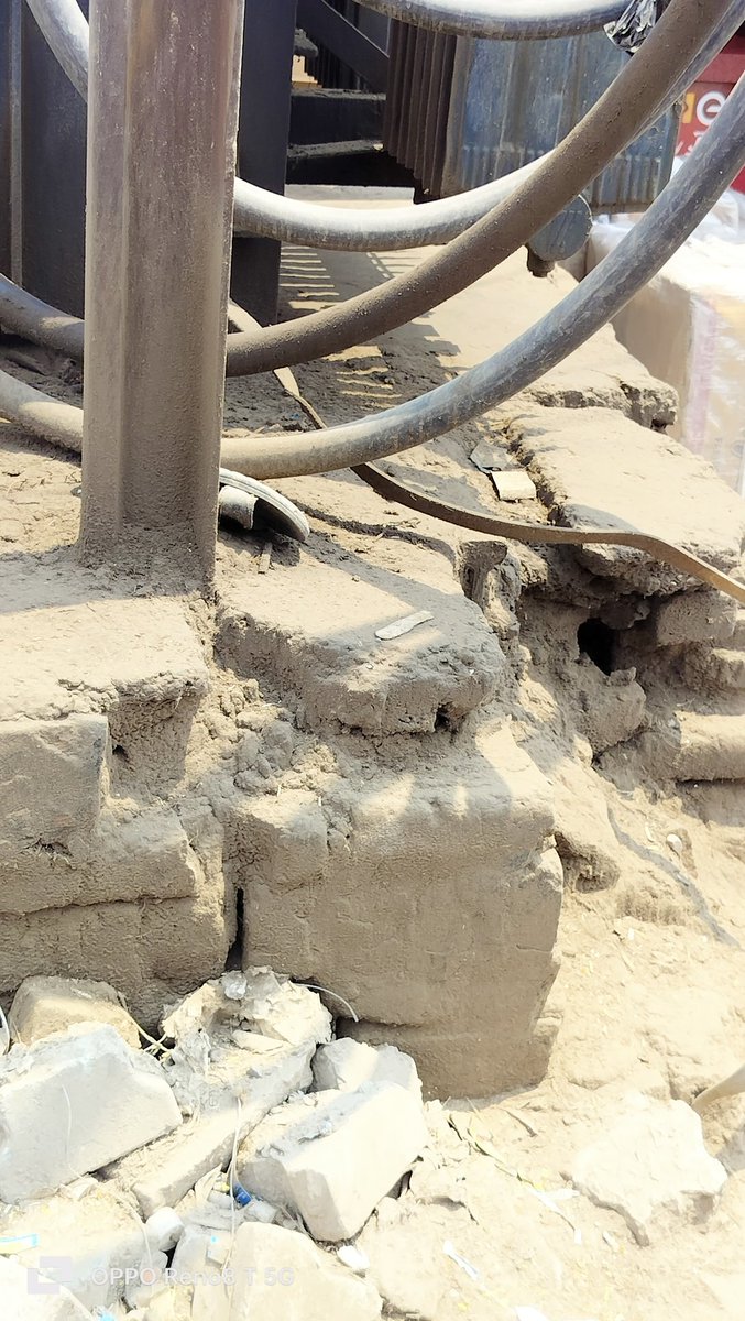 AshokKu91463618's tweet photo. Load inspection and site maintenance 400 kva  Awagarh chauraha Etah.
Load R-186, Y-206, B-280, N-81

Not Body Earthing 
Plinth damage.
@MDDVVNL @mduppcl @dvvnlhq @UPPCLLKO @UppclChairman @EMofficeUP @DvvnlDirComm https://t.co/S5djjgGGSL