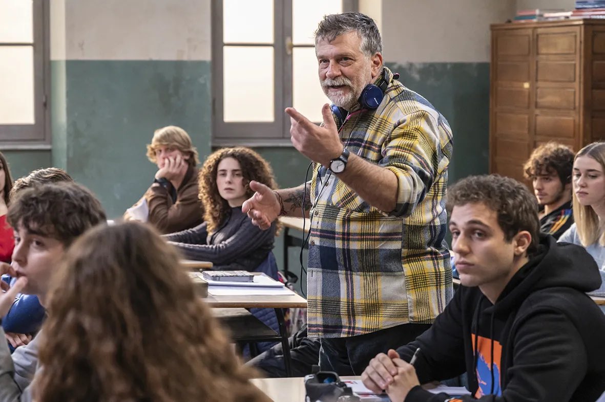 Se ne è andato un maestro.
Addio al regista, sceneggiatore e attore Alessandro D’Alatri, vincitore di due #DavidDiDonatello.
Tra i suoi ultimi lavori ricordiamo la regia di #IBastardiDiPizzofalcone, #IlCommissarioRicciardi e #UnProfessore.