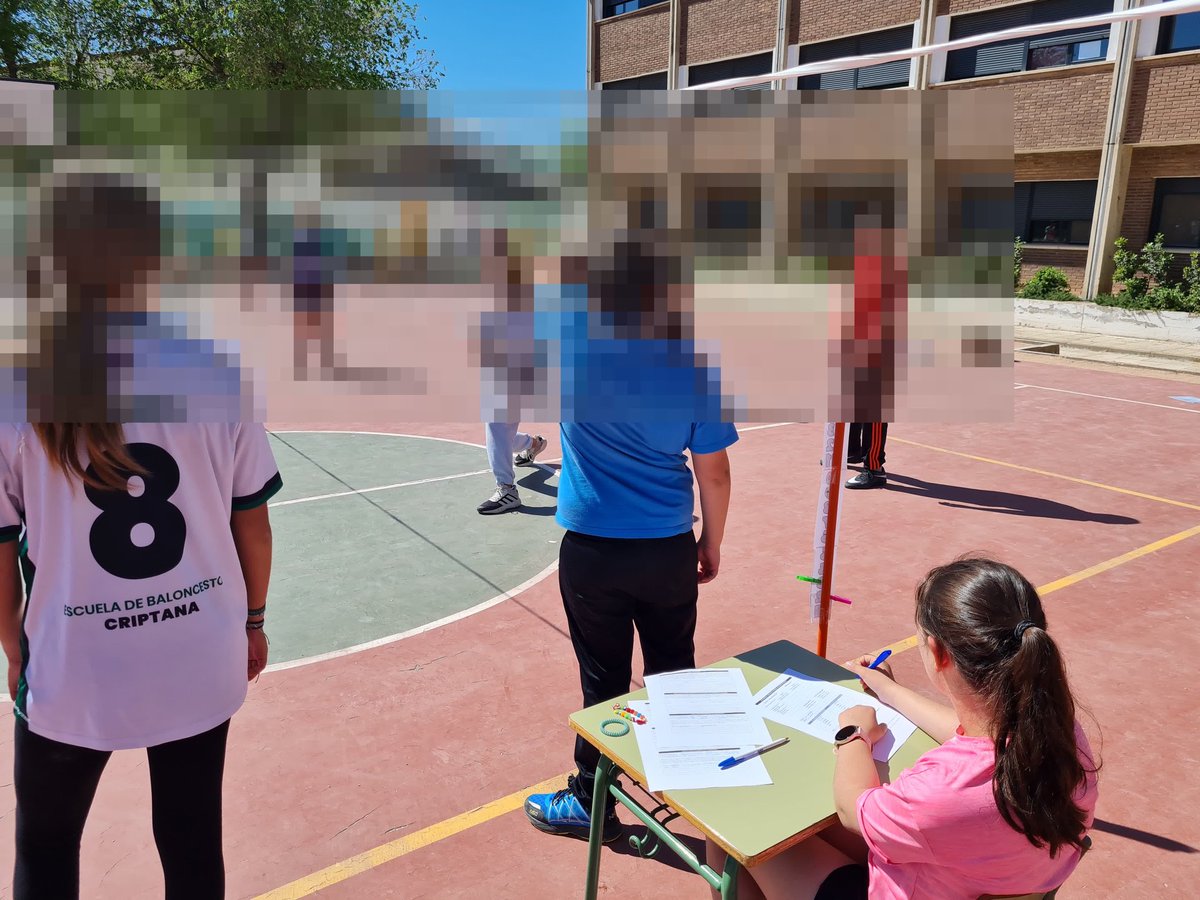 SergioMaestroEF's tweet photo. PROYECTOS ESCOLARES SALUDABLES
Programa I. Educación Deportiva.

Terminando en Educación Física de 6° la temporada de ringo con el modelo de educación deportiva, dentro del programa #conEFta de la @uclm_es y @deportesclm https://t.co/YnLLYHmHZH