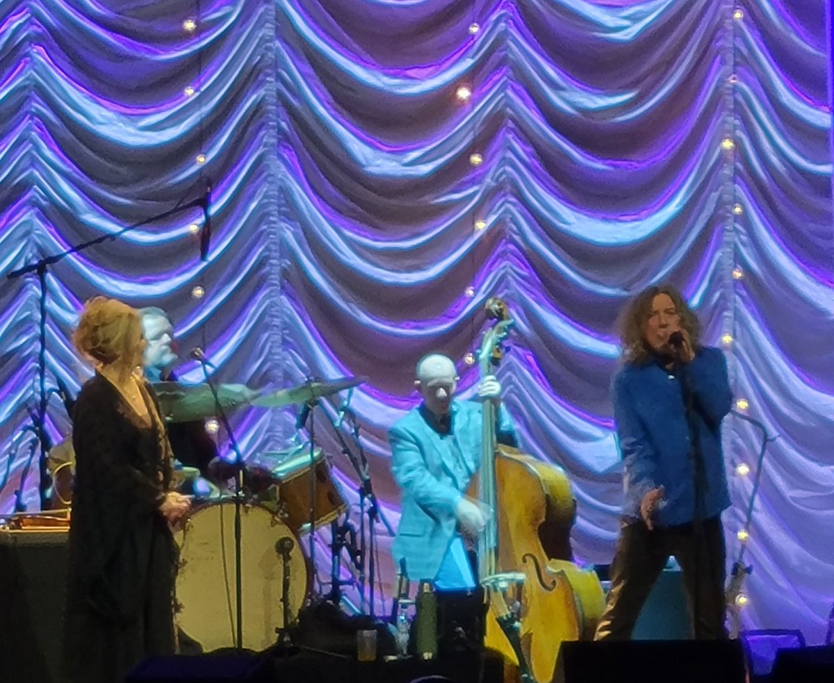 DJOtisBadass's tweet photo. You will not find a cooler show in 2023 than #AlisonKrauss &amp; #RoberPlant   Phenomenal! Bluegrass, country, jazz, ROCK N ROLL!

Great band too!  

It finally happened! I heard Robert Plant sing three #LedZeppelin songs!  RnR, The Battle of Evermore,  When the Levee Breaks! https://t.co/qL7axCQtPu