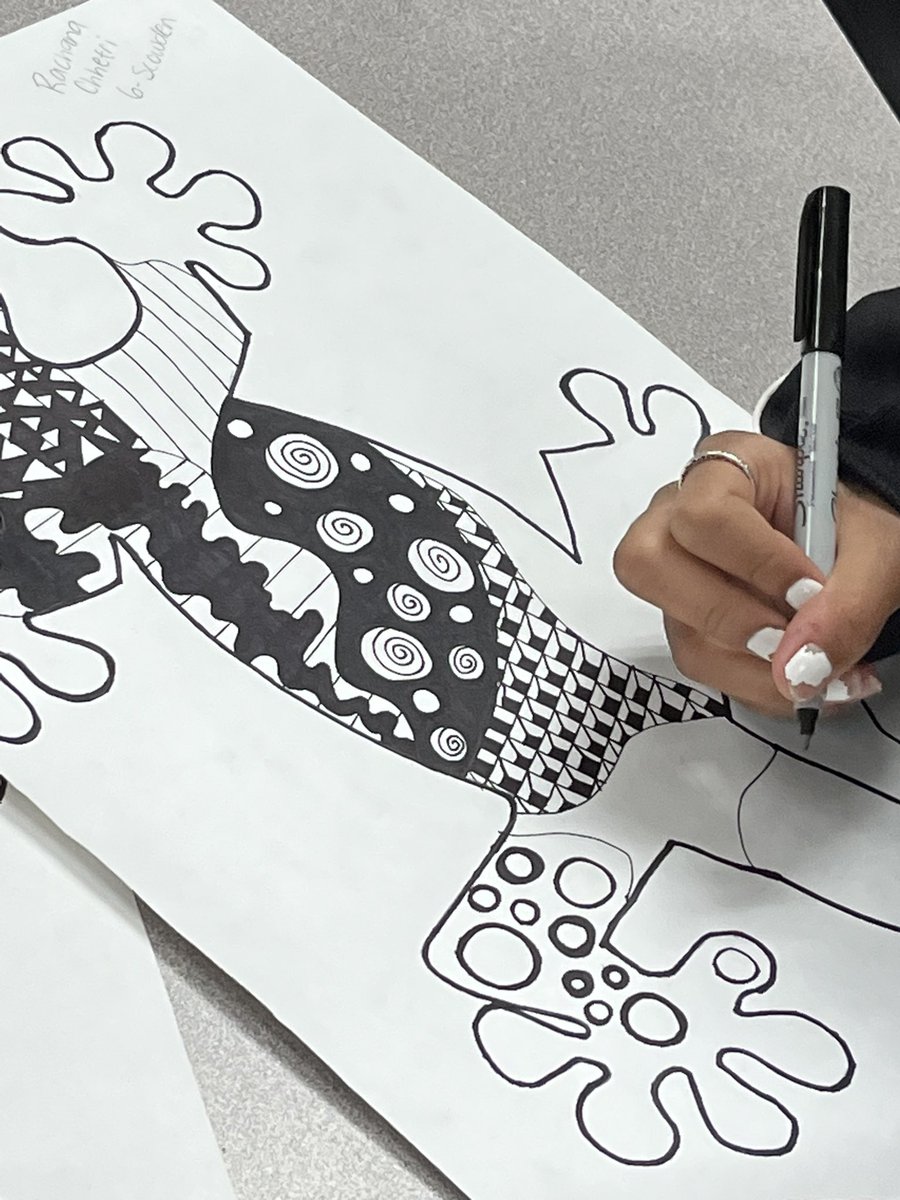 cmrilling's tweet photo. Still focused on details.  👏🏻 6th graders! @meshornets @MarcumLA https://t.co/eHC8WC2Y92