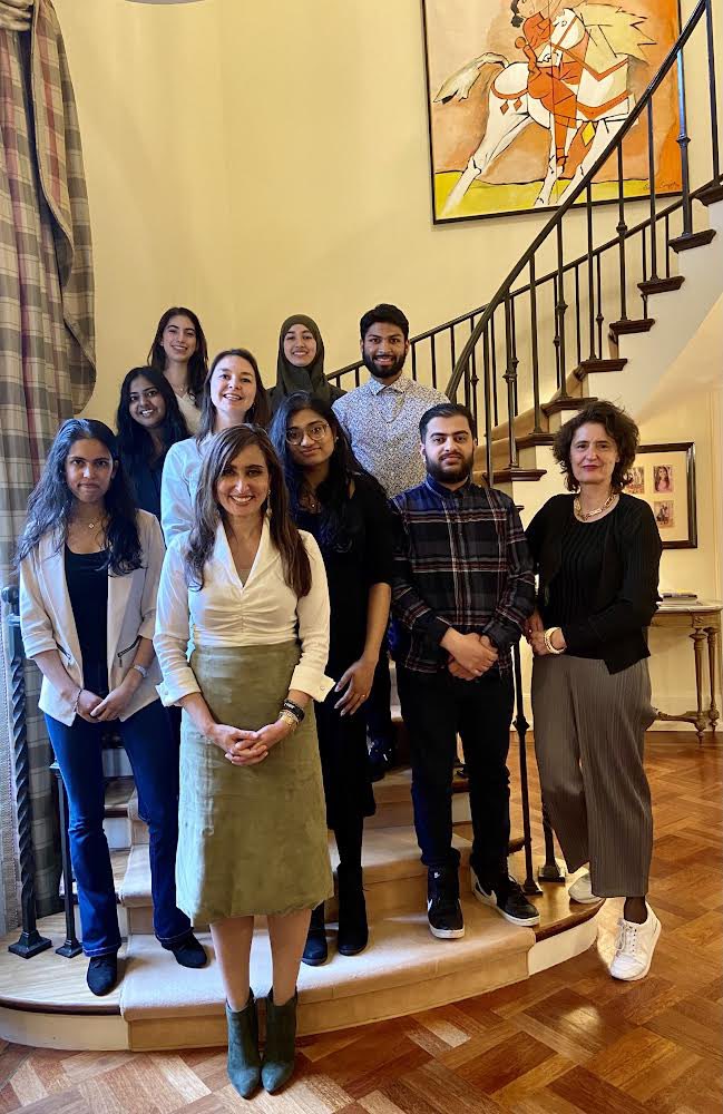 usambnl's tweet image. What a genuine thrill to share a meal with the inspiring and talented @Weekendschool alumni. I truly enjoyed discussing the importance of overcoming obstacles and creating opportunities through education. The future of 🇳🇱 is bright.