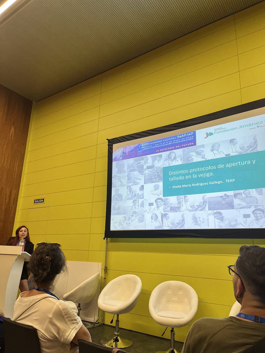 VirginiadeLucas's tweet photo. Sheila, TEAP de @Hospital_FJD nos cuenta Métodos de apertura de la vejiga en el congreso nacional de anatomía patológica.
Tallado para técnicos. #SEAP2023S https://t.co/ZiTOOTKa0D