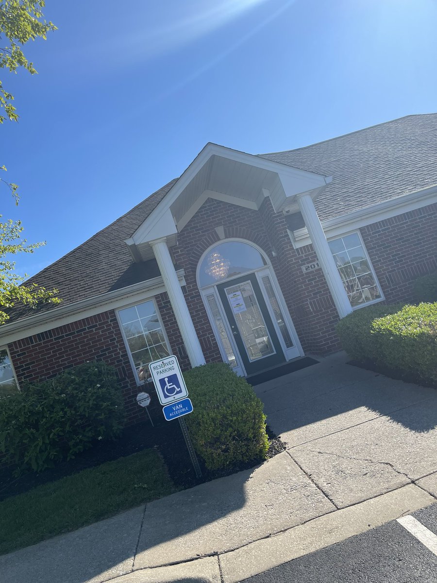 jfoyah's tweet photo. @PMRCompanies your employees at Austin Park Apartments in Fairdale, KY. are rude, racist and assaulting tenants. What kind of company are you? Videos to follow https://t.co/deSqc3MaQw