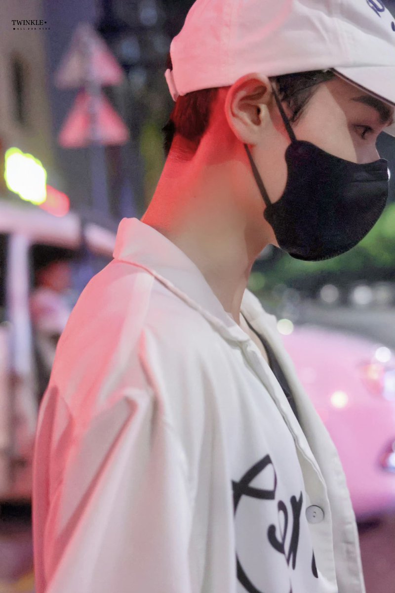 ForAlittleNine's tweet photo. ออร่าคุณนักแสดงออกขนาดนี้เลยนะคะคุณกรชิต ;-; 
#นายท่านกรชิต #GaoQingchen #高卿尘 https://t.co/5bqGv1J3H8