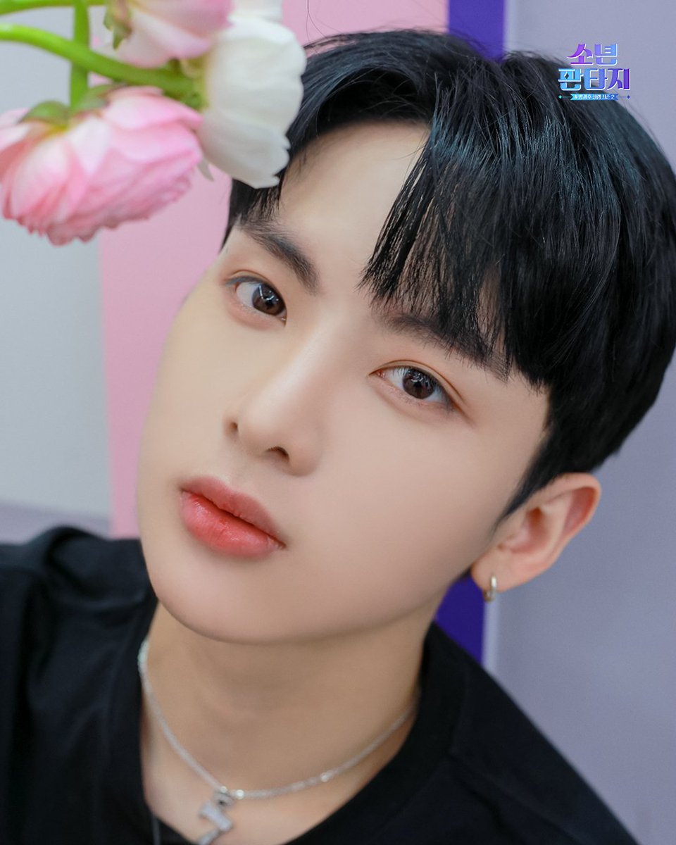 LINGQI_INA's tweet photo. LINGQI FUNFACT❣

- a thread💝

Make It Fun Guys😆❣
#LINGQI #링치 #FANTASYBOYS #소년판타지 https://t.co/fdF1Rfkk3L