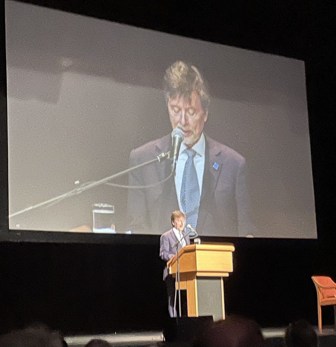 RealMarcCohen's tweet image. What an entertaining evening hosting Ken Burns
Last night at the Distinguished Speakers Series in Thousand Oaks
A remarkable body of work
#techradio