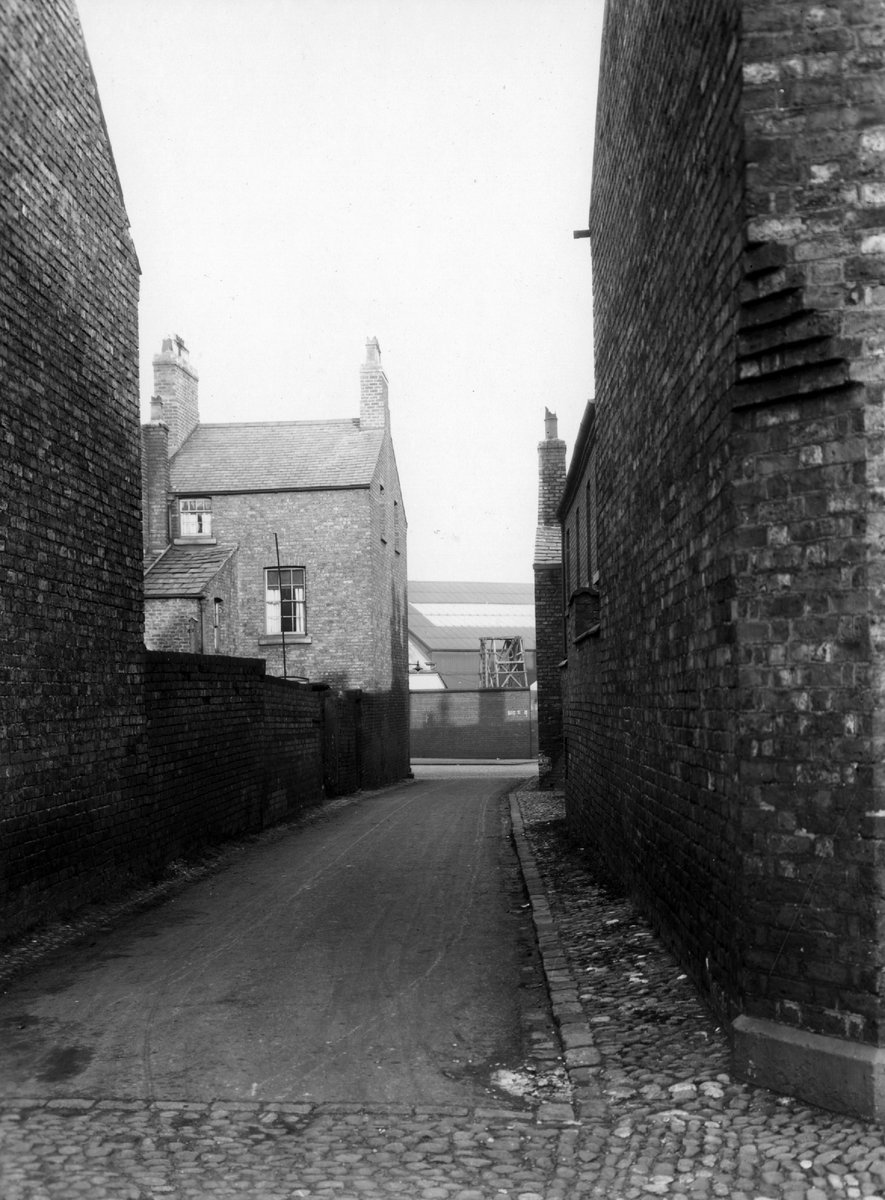 cwacmuseums's tweet photo. The History Hub's #WednesdayWayBack choice is this lovely shot of Crane Terrace, #Chester in 1931/1932. For more images of Old Chester please go to https://t.co/IJ7kUITdS6 https://t.co/e502O62LK2