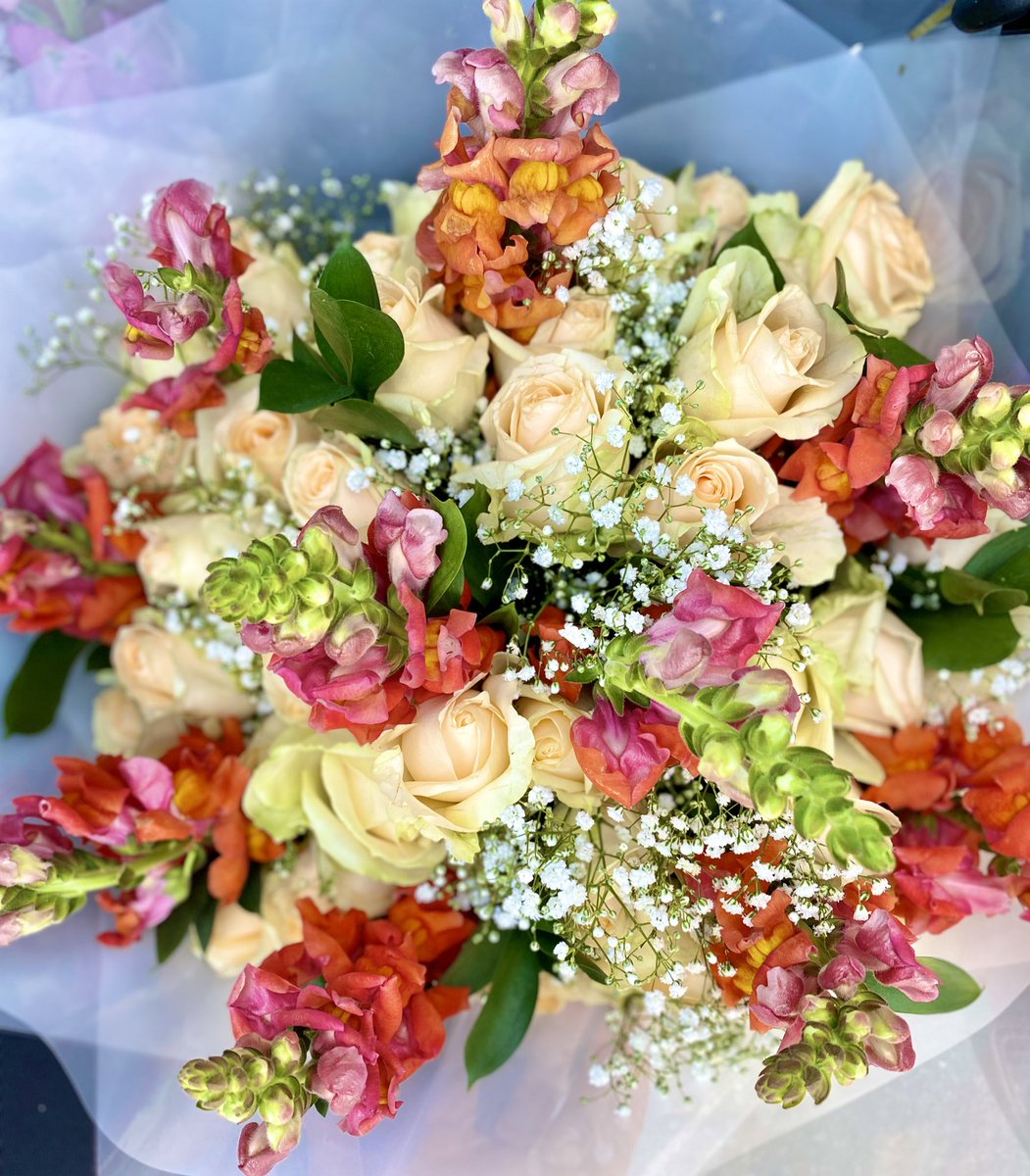 Zuri_Creations's tweet photo. Flowers by Zuri Creations! 🌸💐💕

For orders, please kindly WhatsApp 061 417 7445 or email zuricreations1@gmail.com https://t.co/mcFDAvwc45