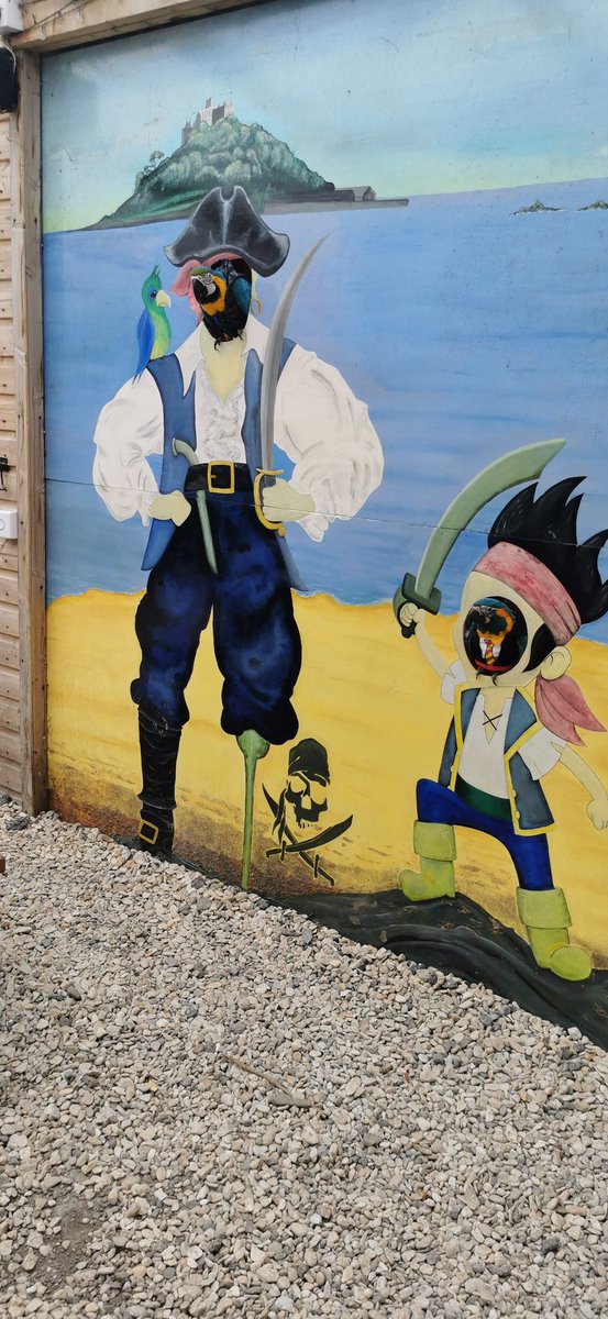 ParrotsnPirates's tweet photo. Pirate inn https://t.co/gDCR994IaL
