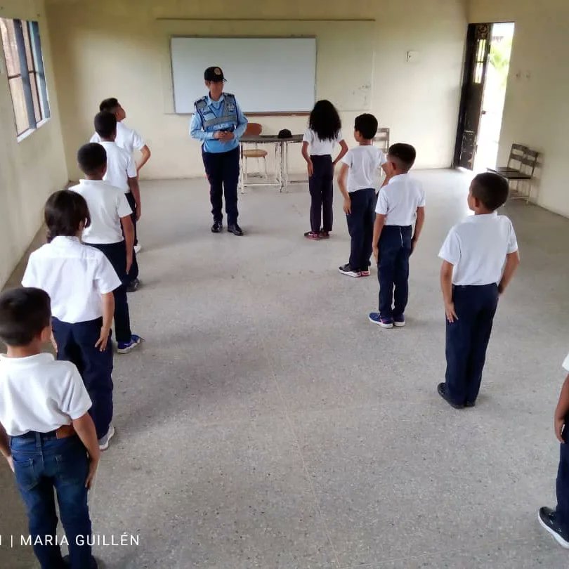 polimonagas2's tweet photo. #3May En el marco de la Gran Misión Cuadrantes de Paz que impulsan el Min @CeballosIchaso1 y el Gob @ErnestoLunaPsuv este martes el SPC de PoliMonagas se desplegó que mcpios Maturín, Caripe, Zamora y Acosta.
@Visipol_MIJP https://t.co/ma1TvHv7i1