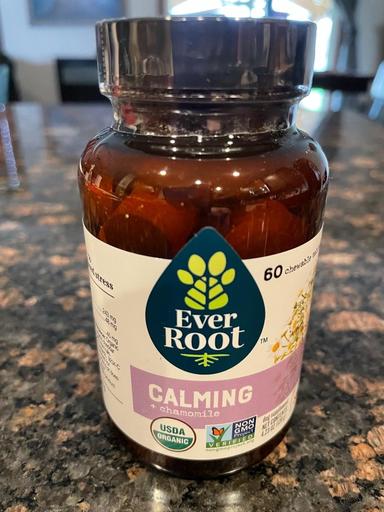 KimB_2012's tweet photo. With high-quality ingredients from trusted sources, EverRoot Dog Calming Supplement Chewable Tablets naturally calm my dog without making them drowsy. #EverRootDogSupplements :) #ad @everrootdogsupplements https://t.co/vJEmSONMqL https://t.co/jYgWjP0sr2