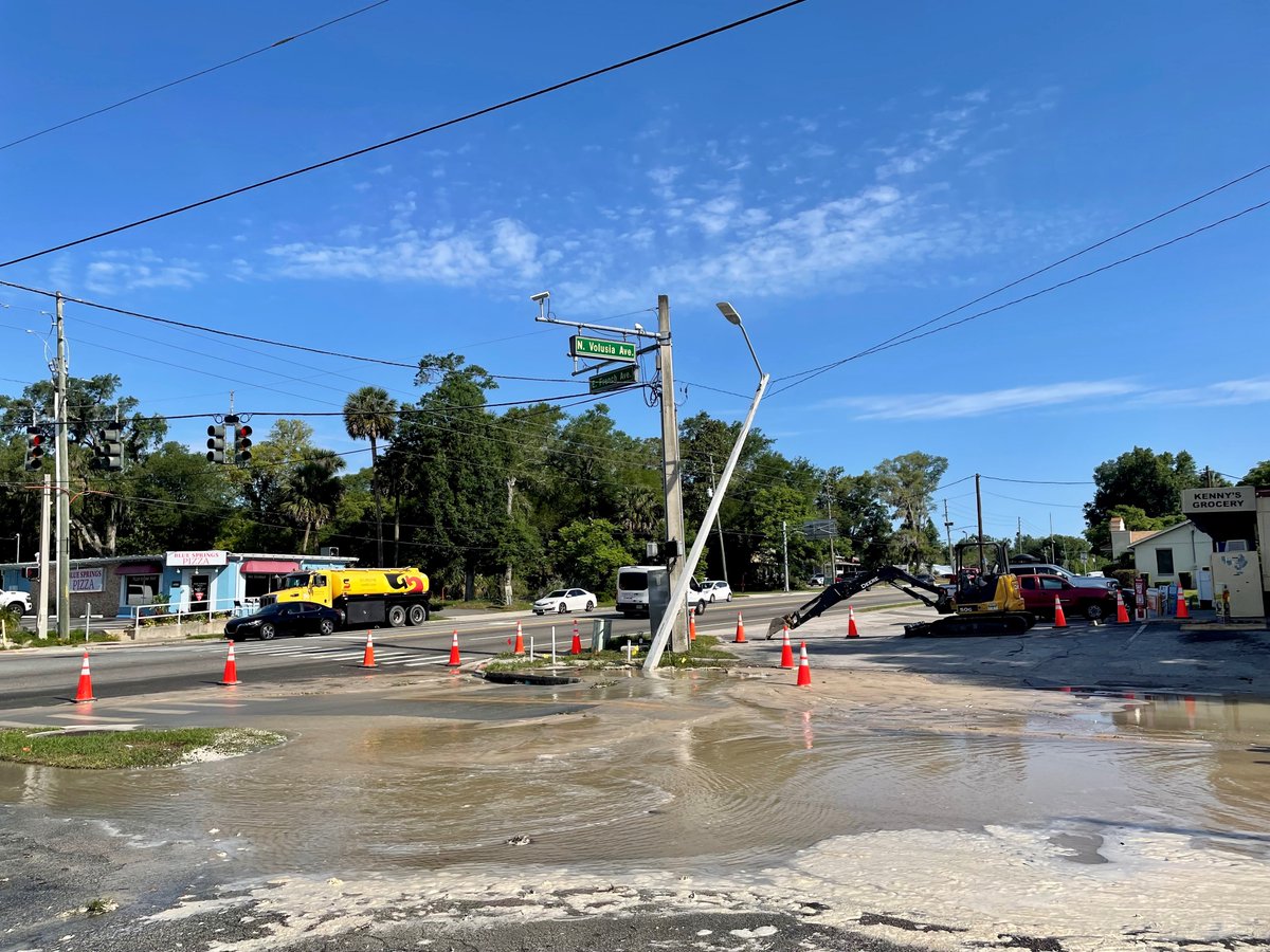 WATERMAIN BREAK - FRENCH AVE
There is a watermain break at the intersection of E. French Ave. and USHWY 17/92.  E. French Ave is closed to thru traffic from US HWY 17/92 to Sumner Ave.  Crews are on site and actively working.  We will update with more info as it becomes available