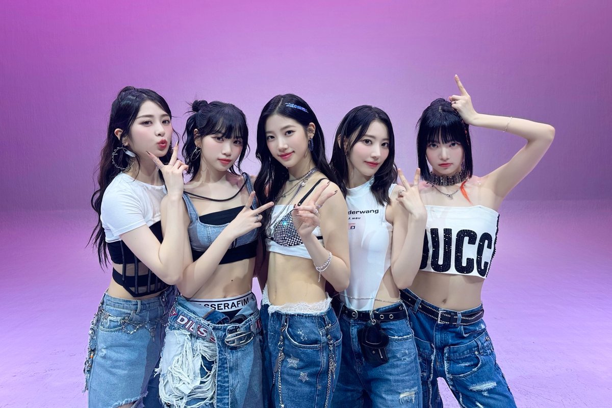 [#오늘의르세라핌]
230503 @ STUDIO CHOOM

#LE_SSERAFIM #르세라핌