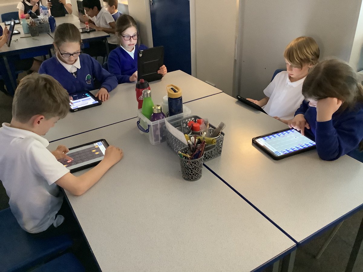 ReinwoodJuniors's tweet photo. 4B really enjoyed creating their own gaming Apps using SketchNation in Computing this afternoon. The best part was trying each other’s games out! #RJSComputing #RJS4B https://t.co/1Bd2KSk117