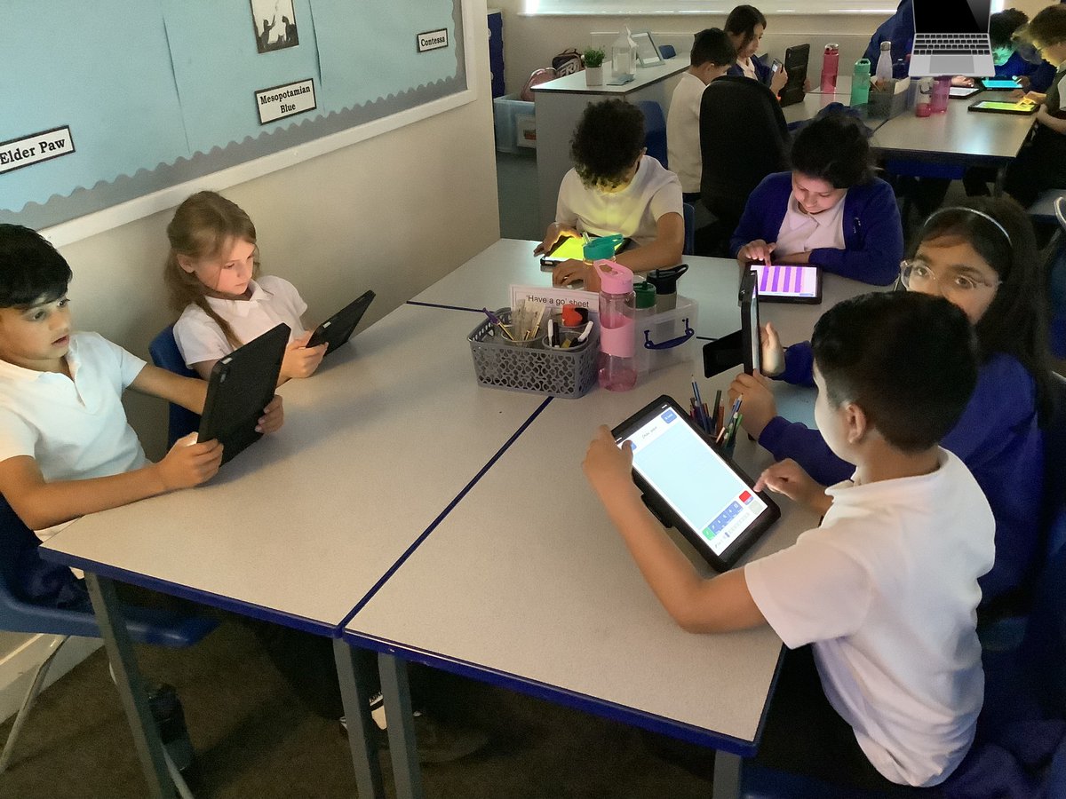 ReinwoodJuniors's tweet photo. 4B really enjoyed creating their own gaming Apps using SketchNation in Computing this afternoon. The best part was trying each other’s games out! #RJSComputing #RJS4B https://t.co/1Bd2KSk117