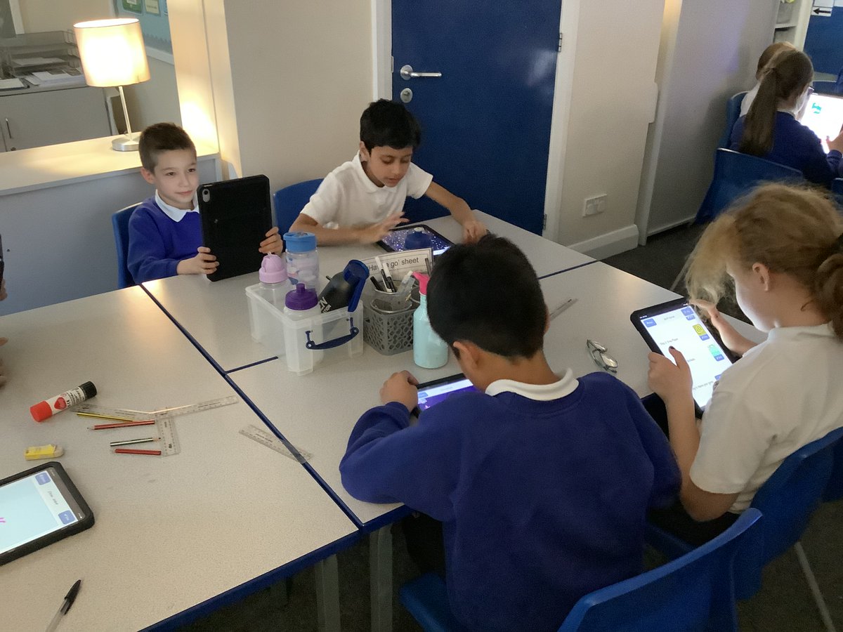 ReinwoodJuniors's tweet photo. 4B really enjoyed creating their own gaming Apps using SketchNation in Computing this afternoon. The best part was trying each other’s games out! #RJSComputing #RJS4B https://t.co/1Bd2KSk117