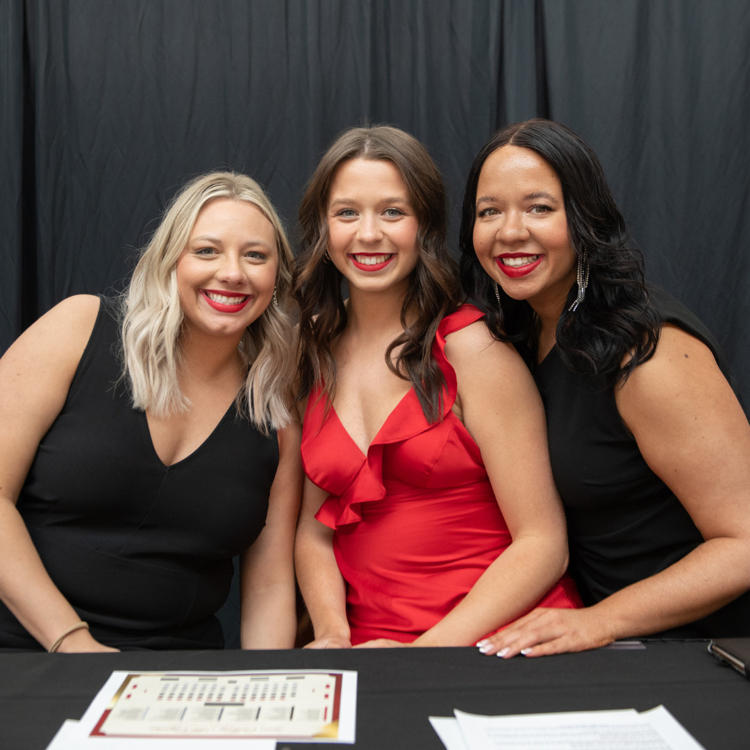 EventCompanySD's tweet photo. Guest check-in starts with a seating chart + a smile!

#Eventing #GuestCheckin #EventDesign #WeBuildDreams #TheEventCompanySD https://t.co/ogAI8fkVaL