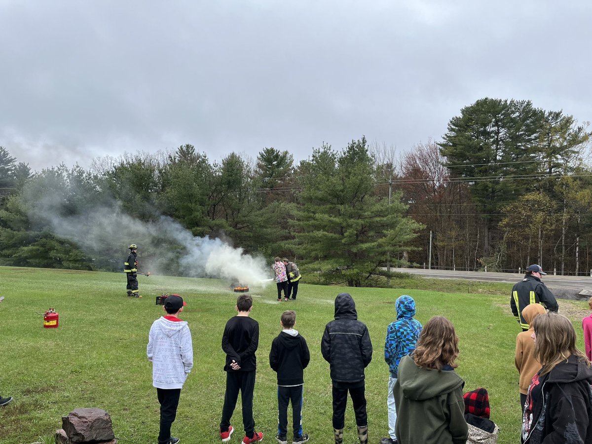 RamaCentral_PS's tweet photo. We are thankful for our partners @Ramaratwp Fire Department for sharing presentations on fire safety with various classes today! https://t.co/i01Kh5k0aS