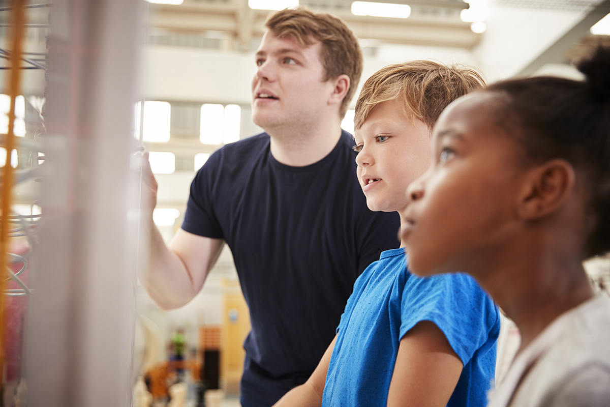 IDA_org's tweet photo. IDA’s annual #ScienceUnrestricted event with @ACPSk12 is back after a three-year hiatus! This year’s event will be held at IDA’s #PotomacYard facility tomorrow, May 4. Students will have a unique opportunity to learn about #STEM and experiment with hands-on exhibits. @acpsFACE https://t.co/0KICBWMMbr