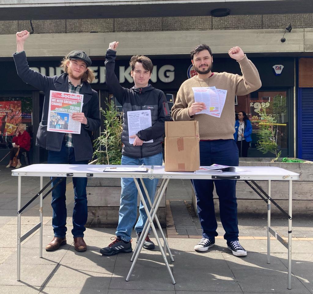 Final push today for leafletting in Sefton. Great stall at Bootle strand this morning. If you're in Sefton, Knowsly or Liverpool then remember to vote TUSC on May 4th. ✊🚩

#VoteTUSC
