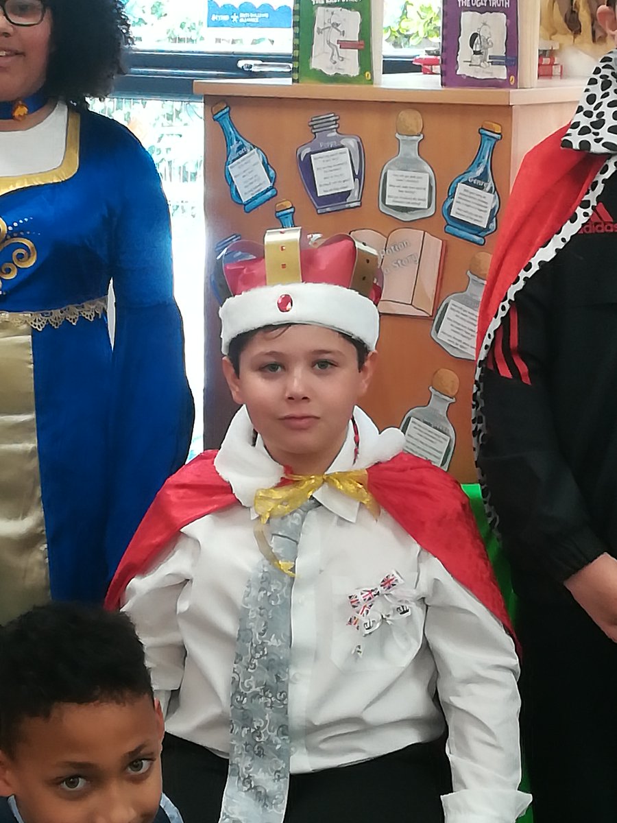 GGAYEARS5's tweet photo. Year 5 celebrating the King's Coronation https://t.co/goch2tDdly