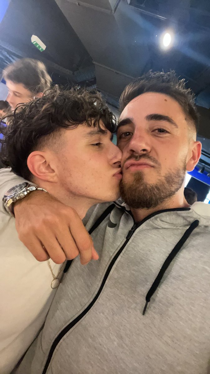 Jayco_RL's tweet photo. @piiiano_ @saizenrxseee @Kelly_jessicaaa @Gappled_RL @ivokia_rl @mawkzy1 @Tamaroushh @Extra_RL @ChaKaBra01 @AzuOff_ @Kassio_RL @FalkaLive Un week-end de malade vraiment un gros merci à tous vous êtes incroyable les frères ❤️🫶 https://t.co/DH7Hm21QRV