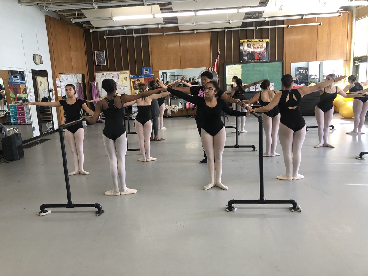 WPSPerformArts's tweet photo. Yes that is @DTHballet Derek Brockington teaching @BurncoatDance  today! Our students learned so much from a wonderful, inspiring and motivating teacher! Thank you @DTHballet  and @musicworcester for the opportunity! @worcesterpublic https://t.co/imSqdZTXy7