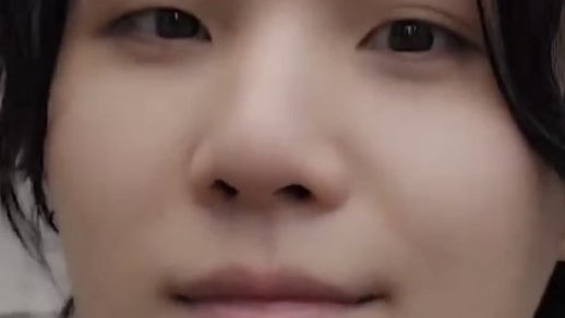 jkyoongs's tweet photo. yoongi's nose is just the most button nose to ever nose https://t.co/Y1QCaqYasj