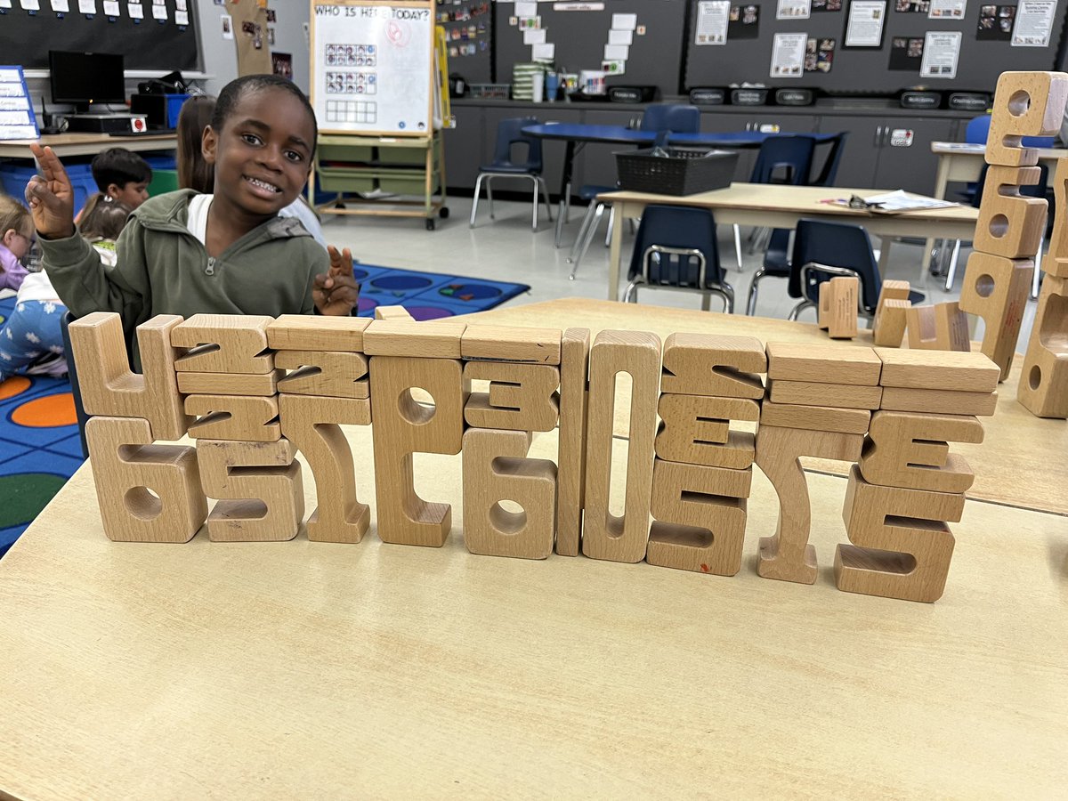 “Mrs. Trudell, Mrs. Trudell look look look…they all make 10!!!” SumBlox was the perfect centre after lots of hard work learning about composing and decomposing numbers. This <a href="/TrafalgarPS/">Trafalgar PS</a> SK student has mastered 10! 😍#trafalgarproud <a href="/TVDSB/">Thames Valley DSB</a> <a href="/TVDSBKinder/">TVDSBKindergarten</a> <a href="/tvdsbmathk8/">tvdsbmath</a>