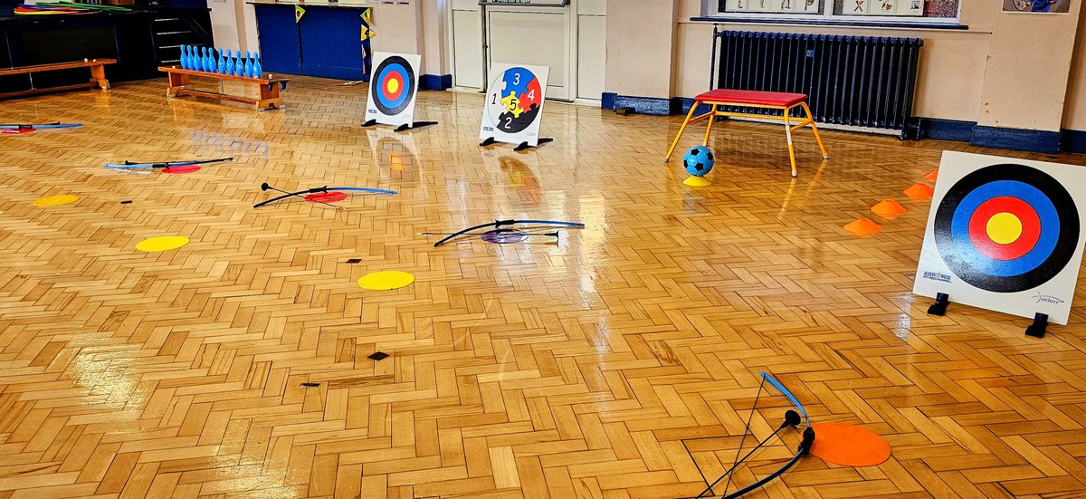 RBGym_Sam's tweet photo. Great after-school session with KS1 for Multi Skills club at @APWGWednesbury 😄👏🏼
Children had lots of fun trying Archery for the time 🎯
#ExtraCurricular #PhysEd #PrimaryPE #Sport https://t.co/4m6WUD69B5