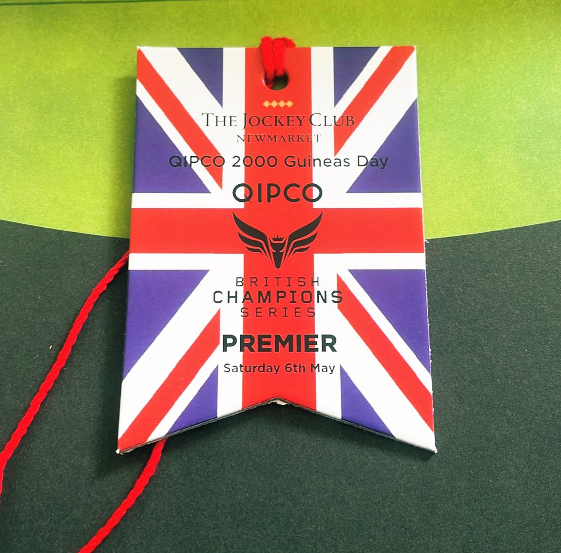 🟢🔴Guineas Giveaway🔴🟢
We have another 1 x premier badge to win!
This will need to be collected in-person at Newmarket. 
To enter please retweet, like and follow Ruby Red Racing. 
We will select the winner tomorrow evening 🐎