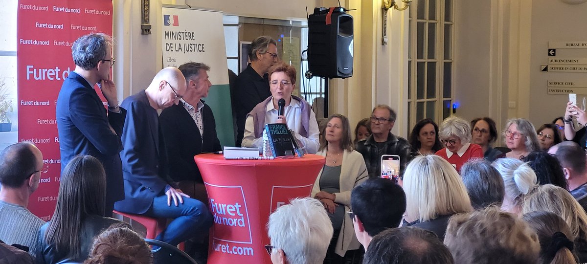Rencontré littéraire avec pour invité d'honneur M.Franck THILLIEZ à l'occasion de la sortie en avant-premiere de son roman "LA FAILLE" (fleuve edition) <a href="/PTJArras/">Présidente du TJ d'Arras</a> <a href="/procureurArras/">Procureur d’Arras</a> <a href="/FranckThilliez/">franck thilliez</a> <a href="/furetdunord/">Furet du Nord</a>