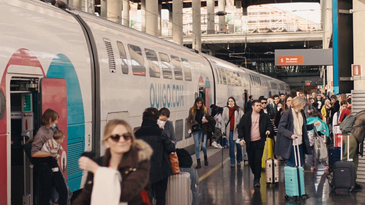 30 minuts (@30minuts) on Twitter photo 🚄És possible substituir l'avió pel tren en els desplaçaments pel continent europeu?
Per comprovar-ho, ens pengem la motxilla per recórrer les principals ciutats europees durant 7 dies
🎞️"Europa, a un cop de tren?" <a href="/joansalicru/">Joan Salicrú</a>
🗓️Diumenge, a <a href="/tv3cat/">TV3 és ara @Som3Cat</a>
🔗tv3.video/30mTrens 🚄És possible substituir l'avió pel tren en els desplaçaments pel continent europeu?
Per comprovar-ho, ens pengem la motxilla per recórrer les principals ciutats europees durant 7 dies
🎞️"Europa, a un cop de tren?" <a href="/joansalicru/">Joan Salicrú</a>
🗓️Diumenge, a <a href="/tv3cat/">TV3 és ara @Som3Cat</a>
🔗tv3.video/30mTrens