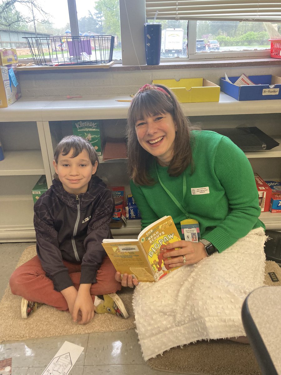 NOCSPupilserv's tweet photo. Started off the day reading with some amazing second graders at Chestnut! @MonninBrent https://t.co/VUMe3WRf1S
