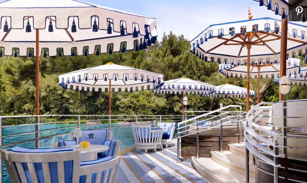 Elevate your creativity and express your individuality with custom textiles, vibrant hues and striking patterns. Injecting flair and texture into your parasols offers endless possibilities for character and charm, taking your desired ambiance to the next level.