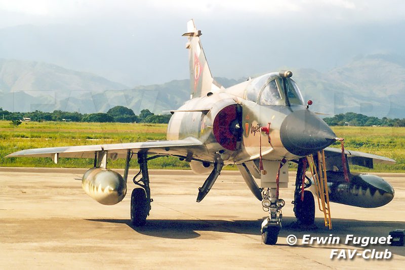 #Historia | Dassault Mirage 50EV

Foto: Erwin Fuguet 

#aviacionmilitar #fuerzaaerravenezolana #mirage50ev #venezuela #favclub