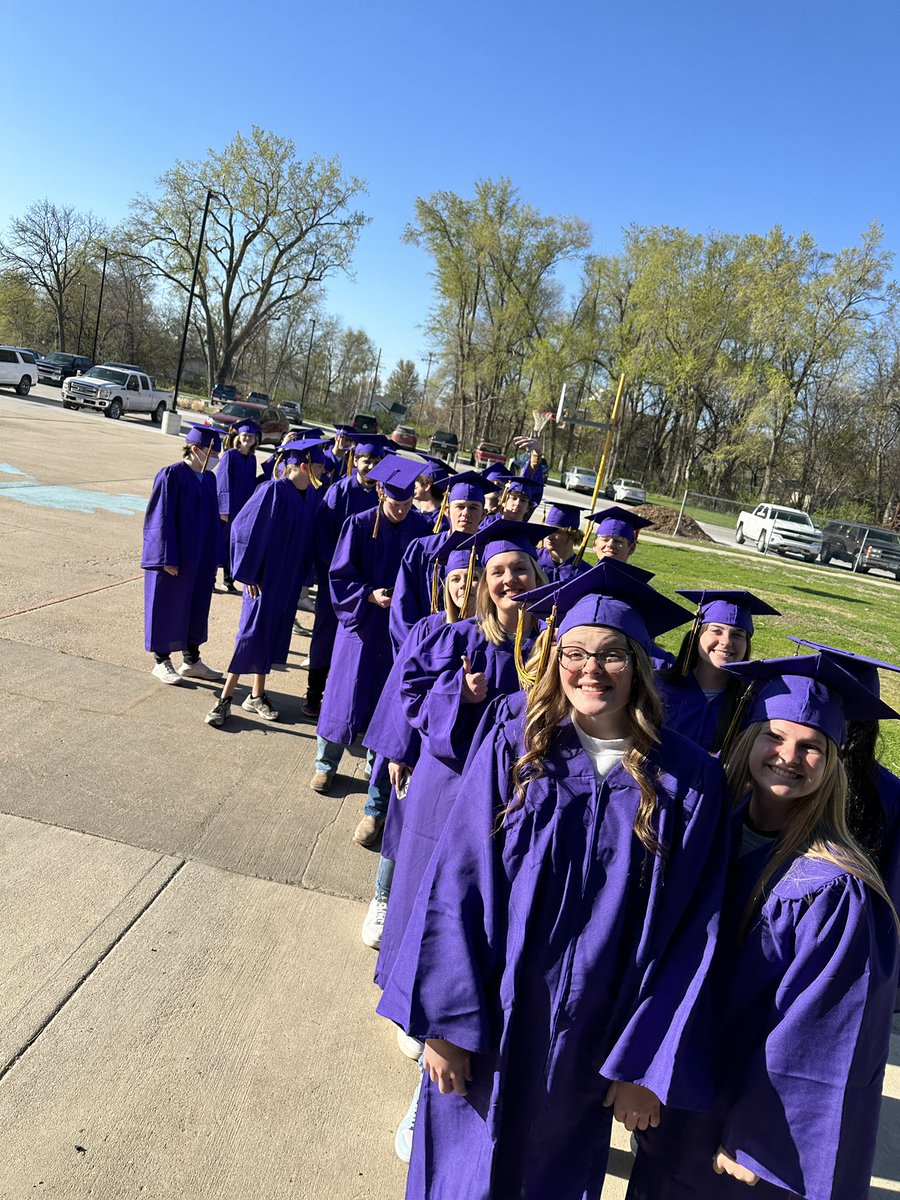 Getting close to go time!! Elementary walk and honors convocation today!!!
#classof2023!