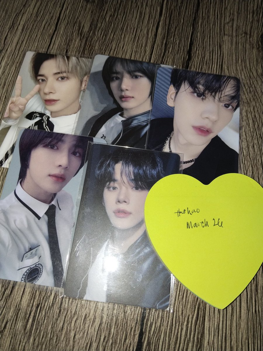 I bought pcs worth of 36450p from @ejaycolls but she never shipped them since 3.20 and sometimes not reply.I can’t tolerate and just want to get refunded.But she refused and still not shipped the pcs.pls help retweet😥I just want to get an exact reply.
wts wtb wtt txt enhypen ph